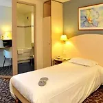 Hotel Kyriad Annecy 3*