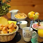 Hotel Kyriad Annecy Cran-Gévrier