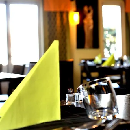 Kyriad Annecy 3* Cran-Gévrier