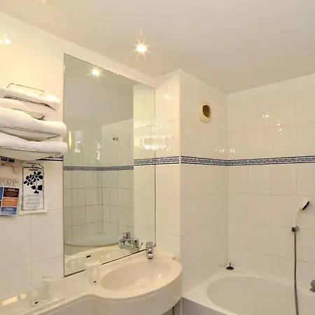 Kyriad Annecy 3*