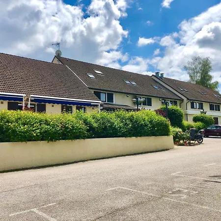 Hotel Kyriad Annecy 3*