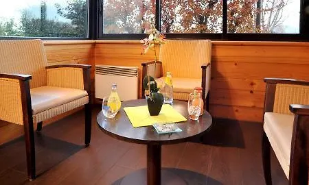 Kyriad Annecy Hotel 3*