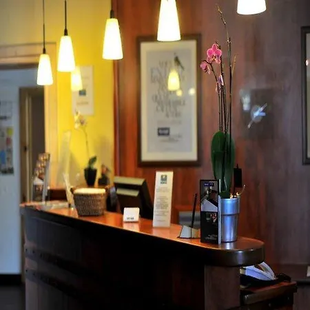 Kyriad Annecy Hotel