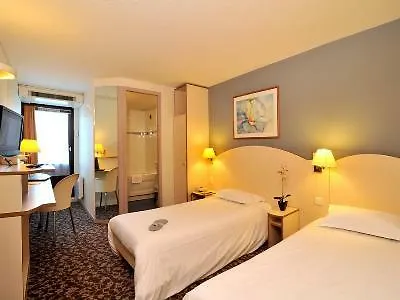 Kyriad Annecy Hotel 3*